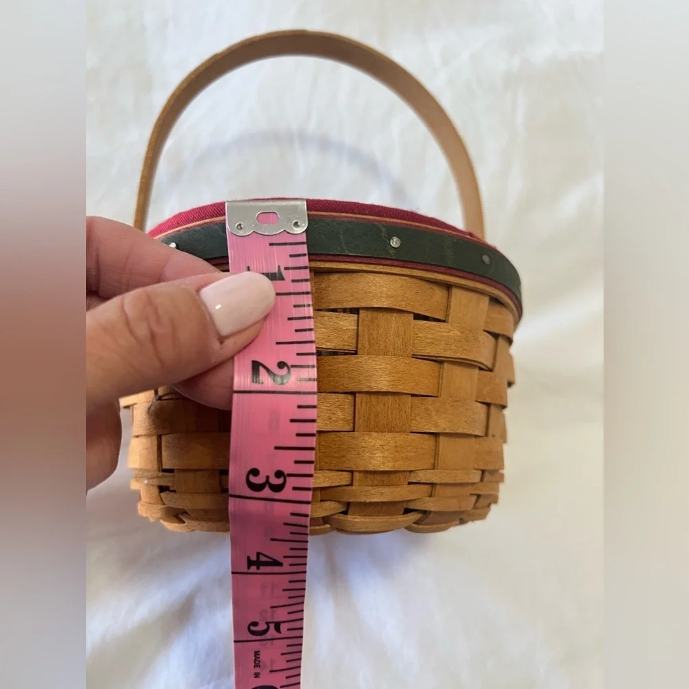 Longaberger 2005 Holiday Helper Discovery Basket Combo with Liner and Protector